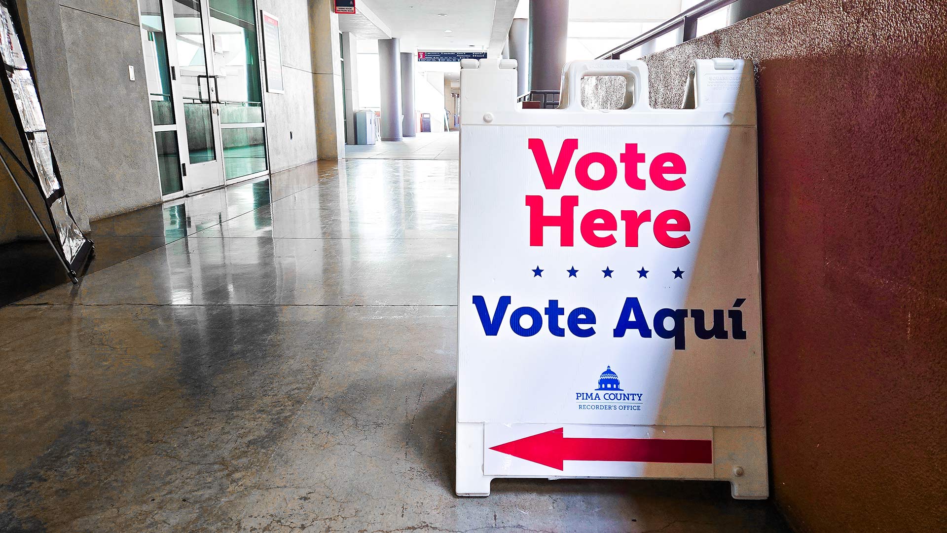 A sign on the University of Arizona campus advertising a voting center.